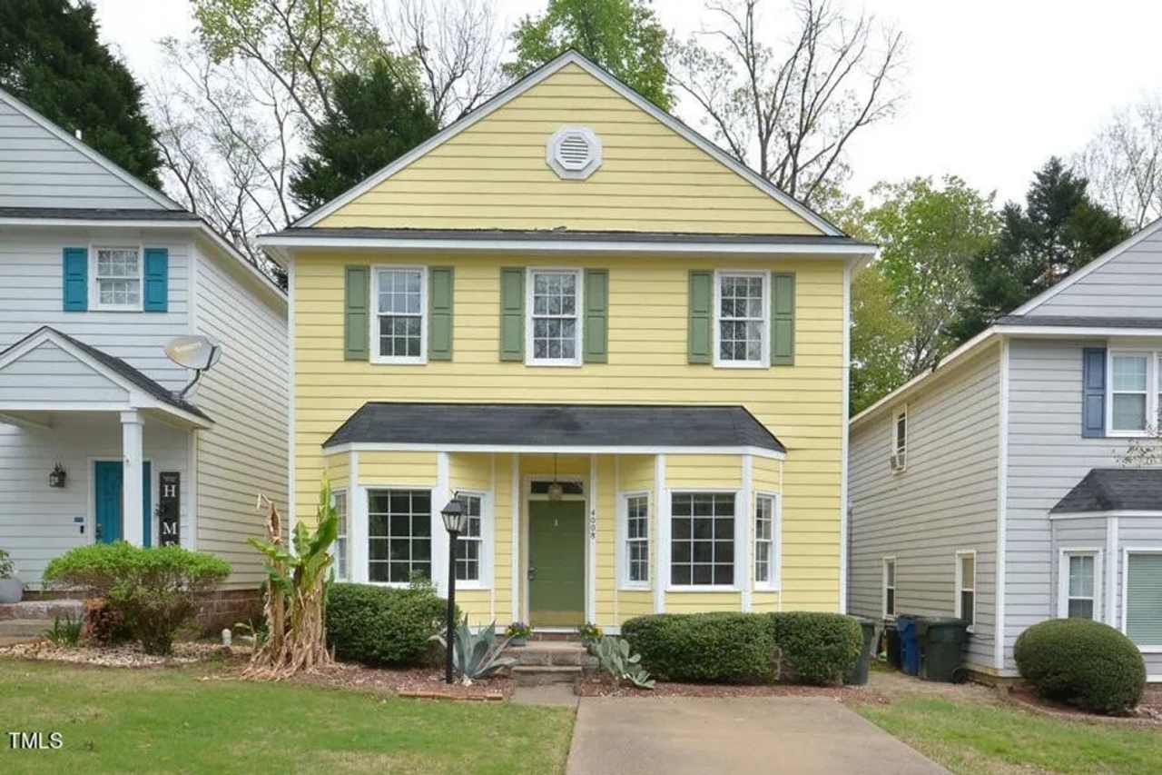Spacious and Updated! 4 Bedrooms, LVP Floors, SS Appliances, Vaulted Ceiling, Eat-in Kitchen!