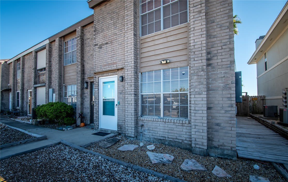 14213 Jackfish Avenue