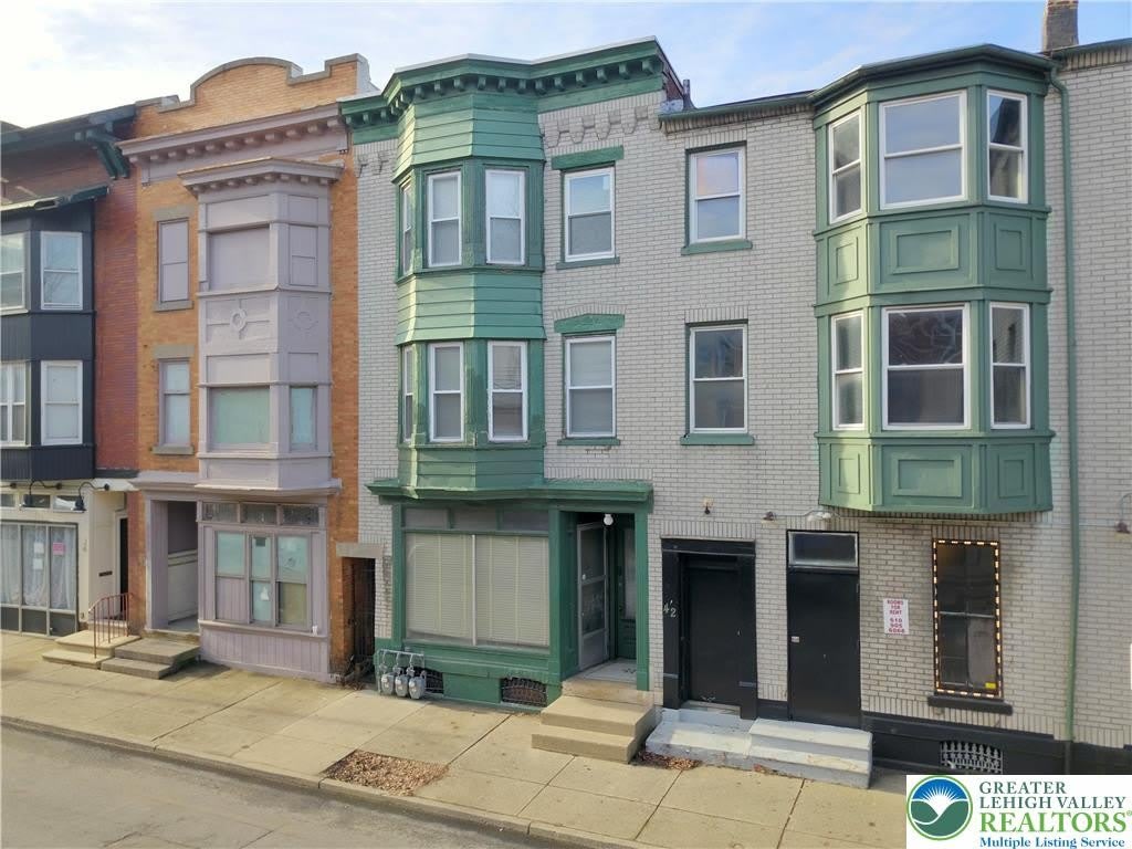 40 N 10Th Street unit: Apt3