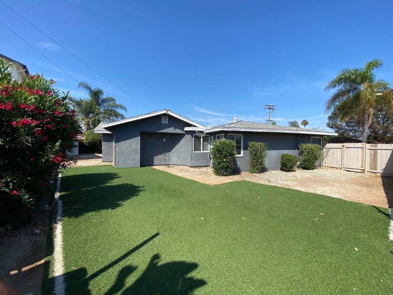 8BD/3BA, Large Yard w/ Turf!