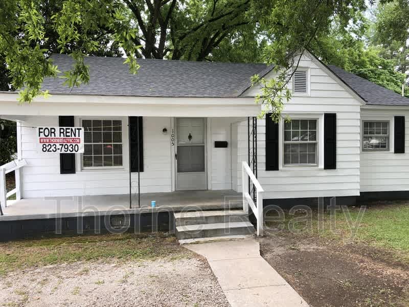 1005 W Saint James Street