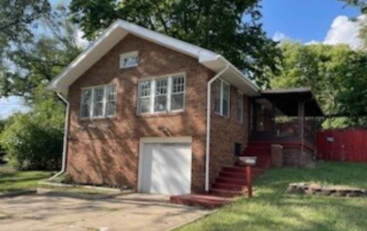 Lake Views! 1 Bedroom, 1 bath