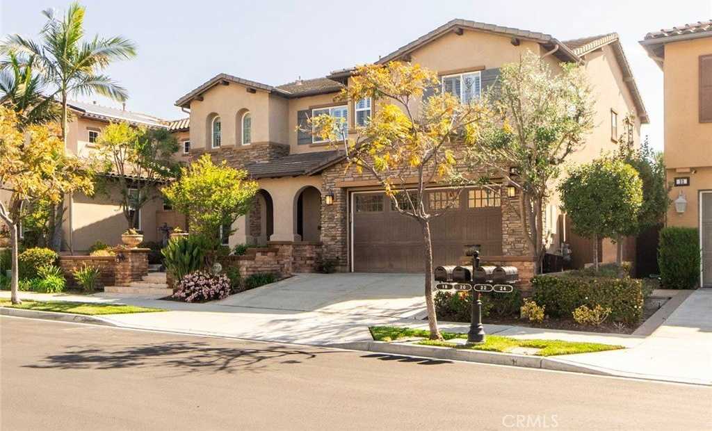 20 Anacapa Lane