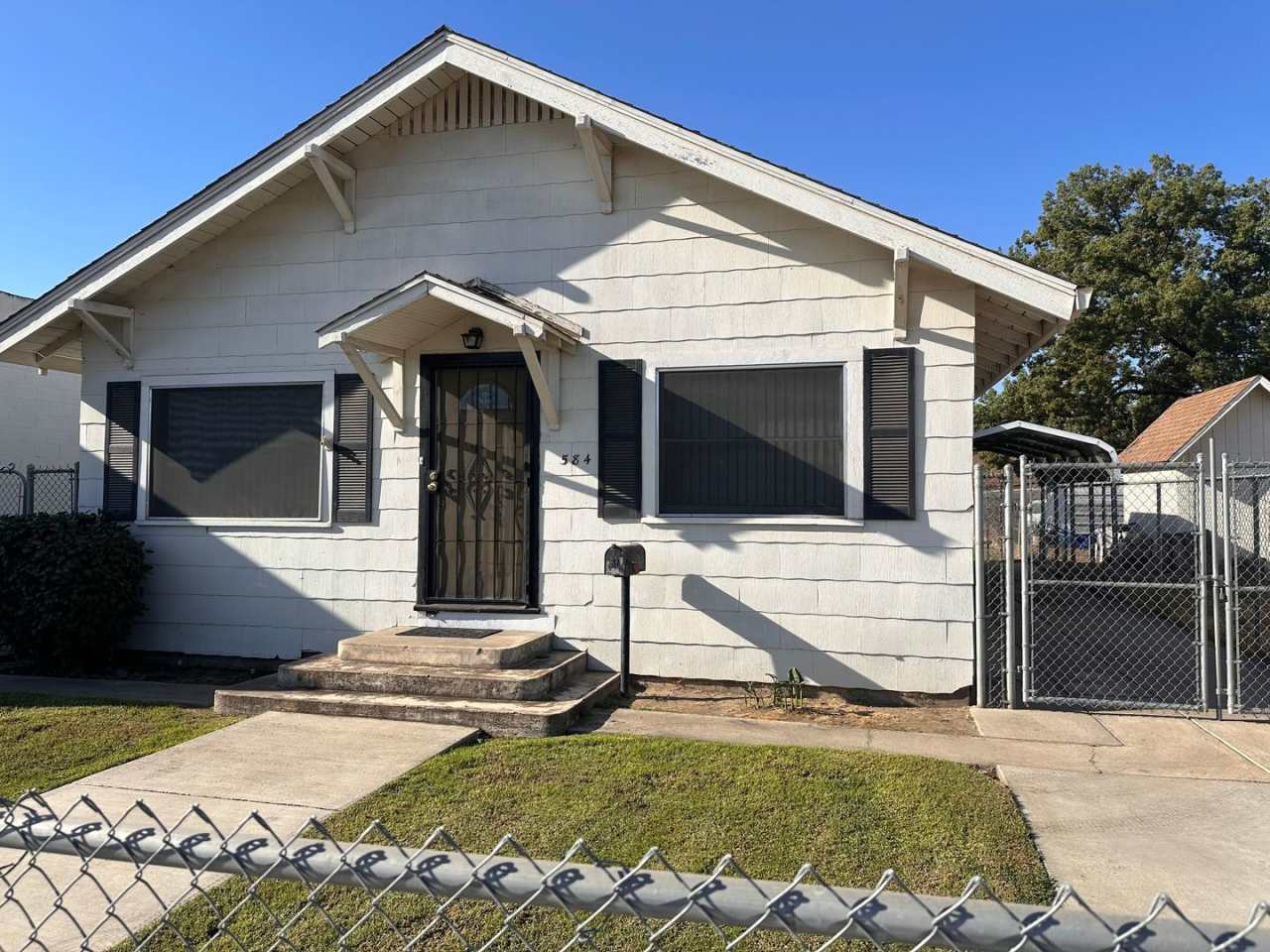 Charming 2 Bedroom Home for Rent!