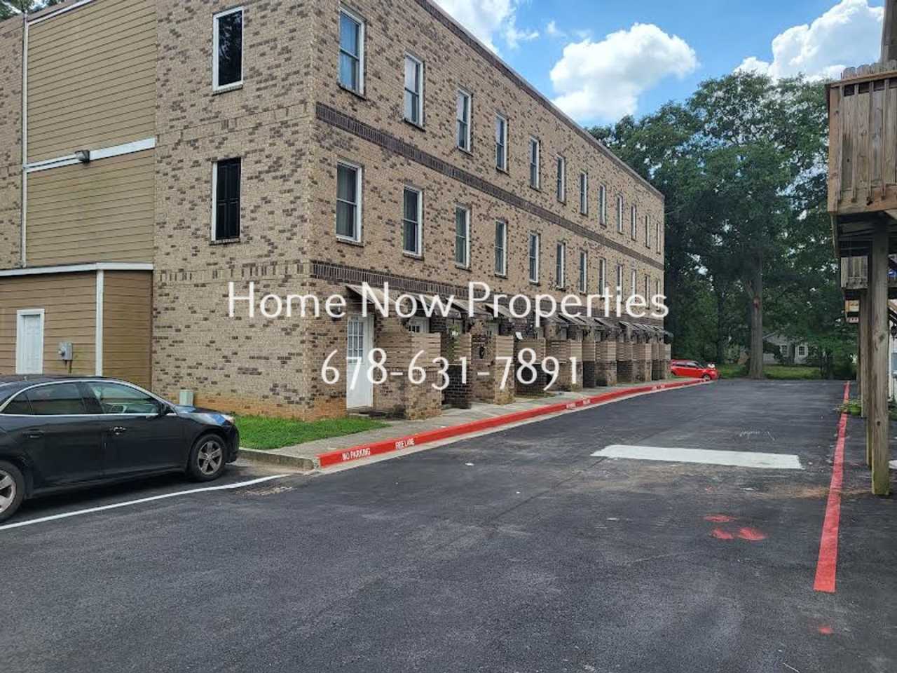 Renovated Townhome w/ Hardwood Floors + Updated Kitchen!