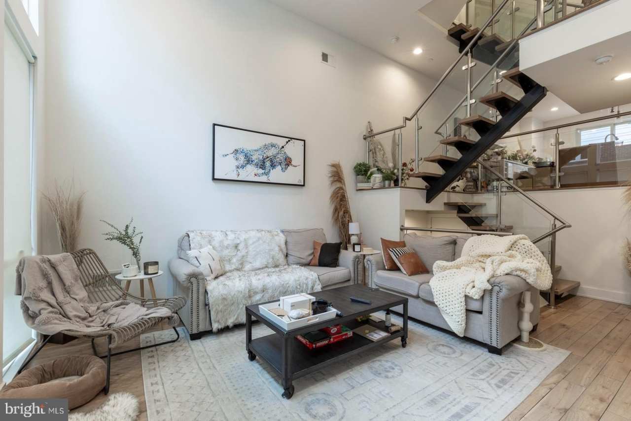 1505 N PALETHORP STREET