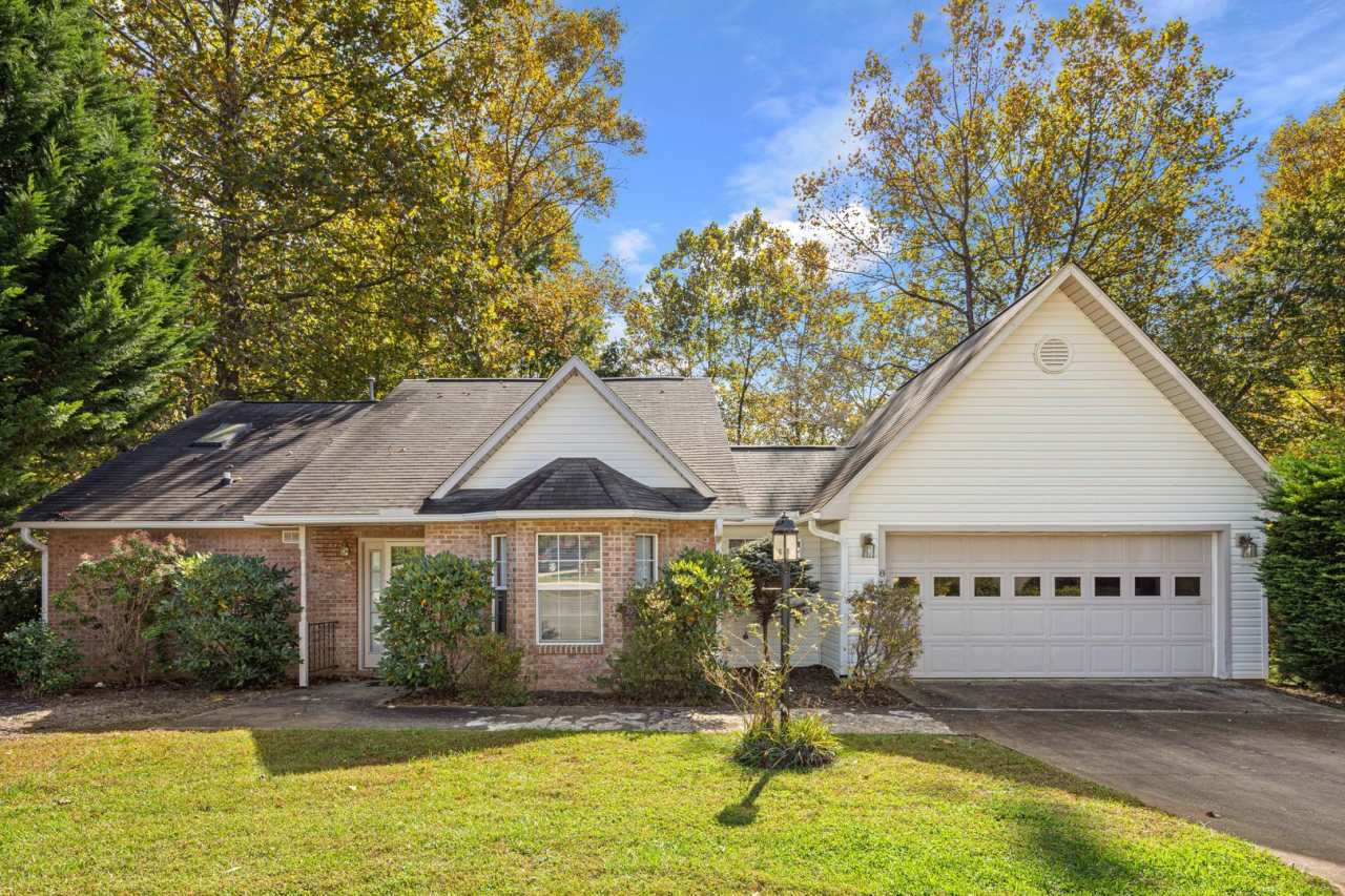 One-Level House - Sweet South Asheville Neighborhood