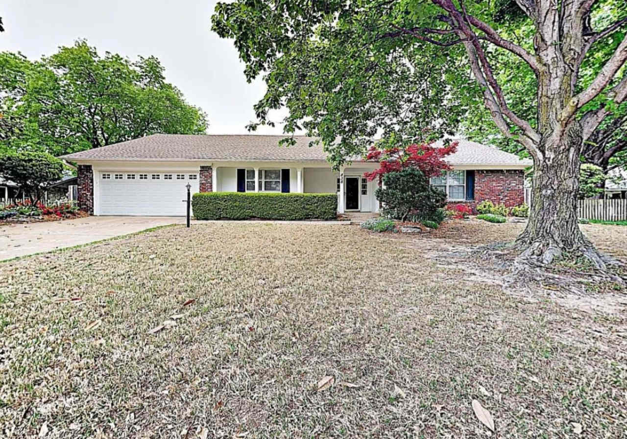 3 Bed 2 Bath 2 car garage