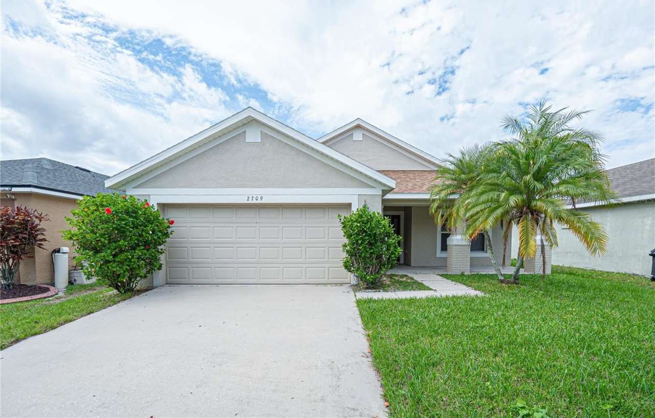 2709 LUCAS LAKES LANE