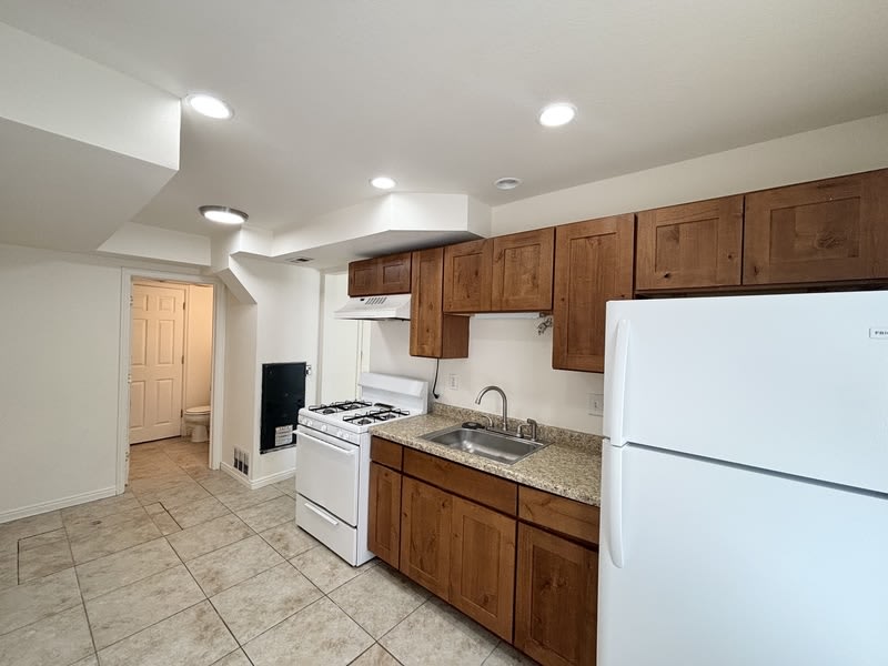 2385 S Main Street - Downstairs