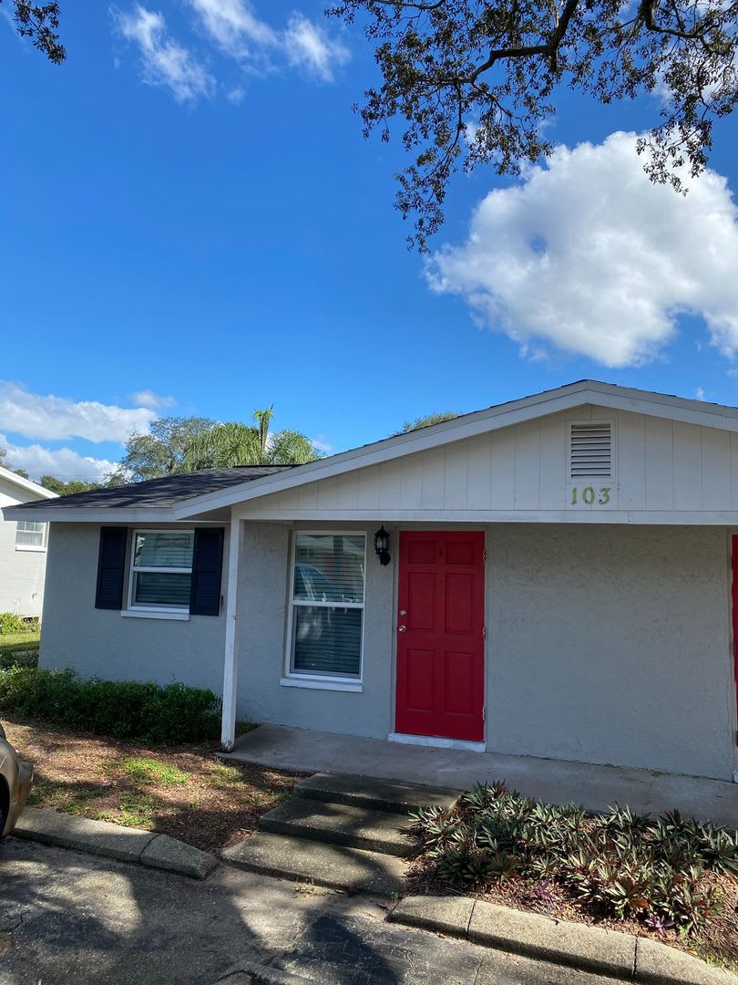 1/1 Condo Great Location by Brandon Mall