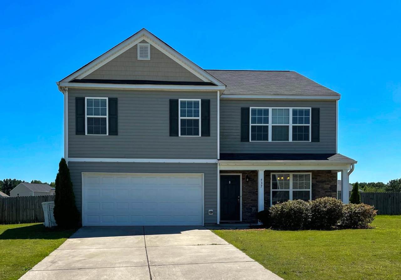 Lovely 5 Bed 3 Bath Home with Community Amenities