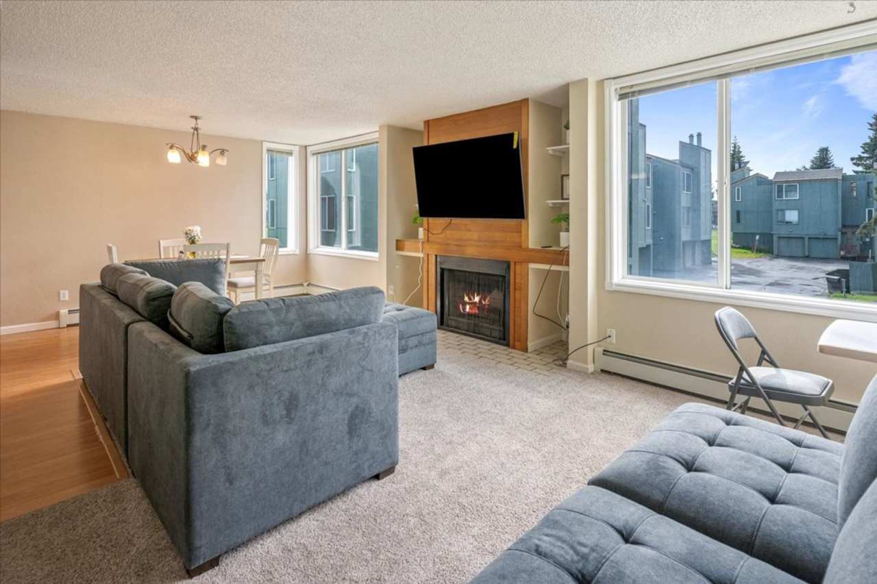 Charming Furnished Condo in Taku/Campbell - Everything You Need in One Place!