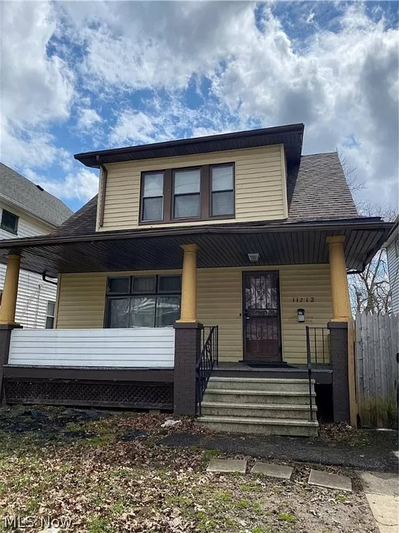 3 bedroom Single Family House in Cleveland