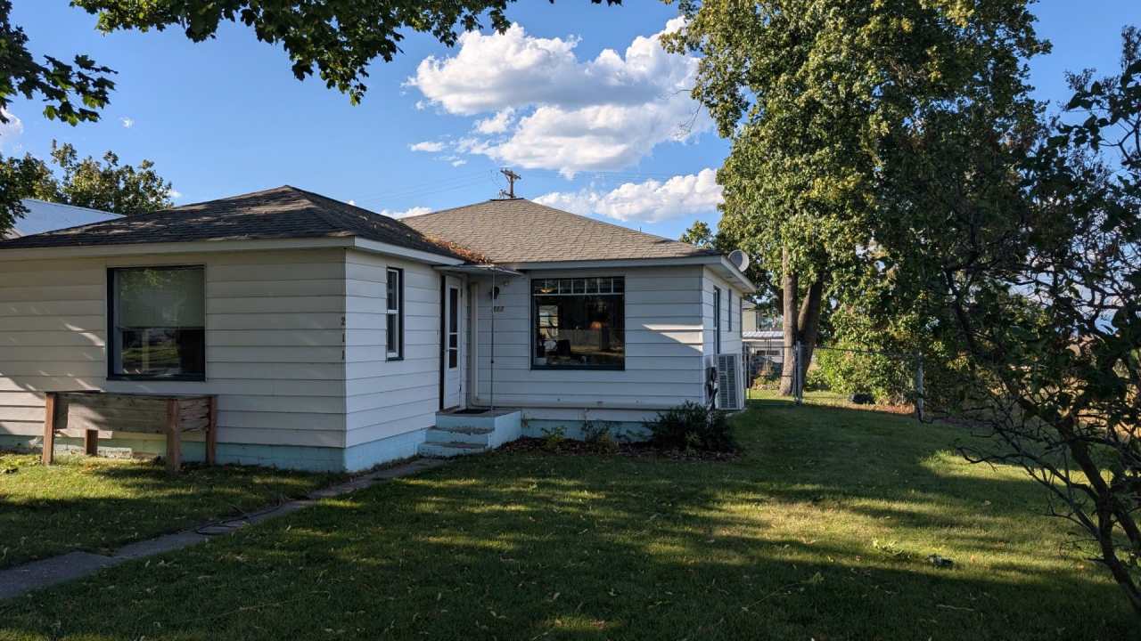 Our Western-Coastal Shabby Chic house Available Oct 1st - May 15th, 2026