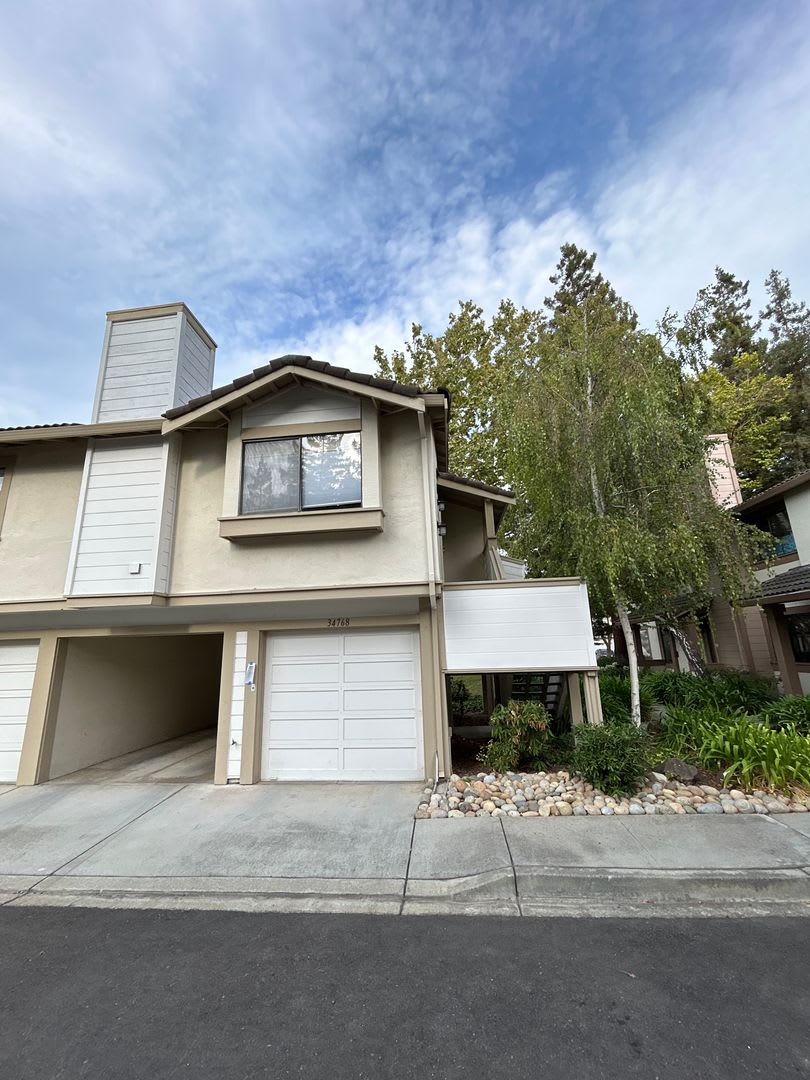 Spacious 2BD/2BTH Condo Located In Fremont, Ca!! (Move-In Special Of $500 OFF FIRST MONTHS RENT)