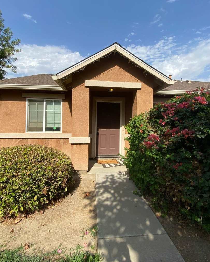Charming home for rent in Visalia