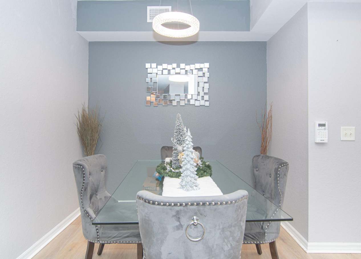 350 Crestwood Circle