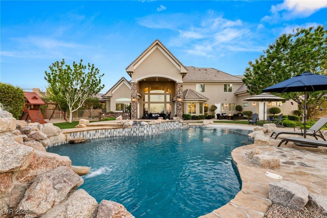 1212 Bunker Hollow Court