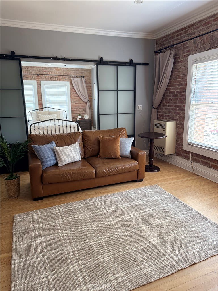 4125 S Figueroa Street