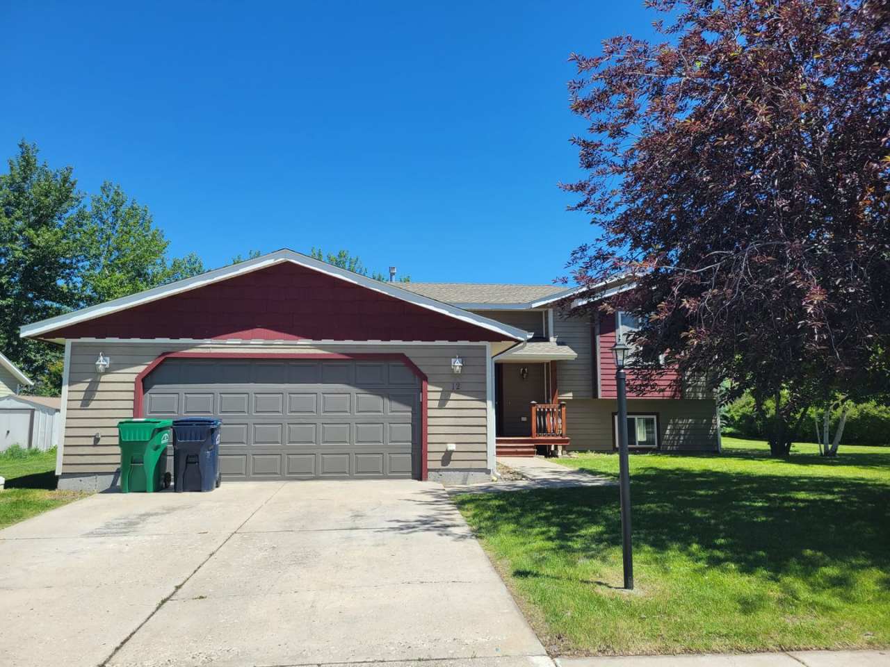 4 bedroom 2 bath home in Bozeman with double attached garage
