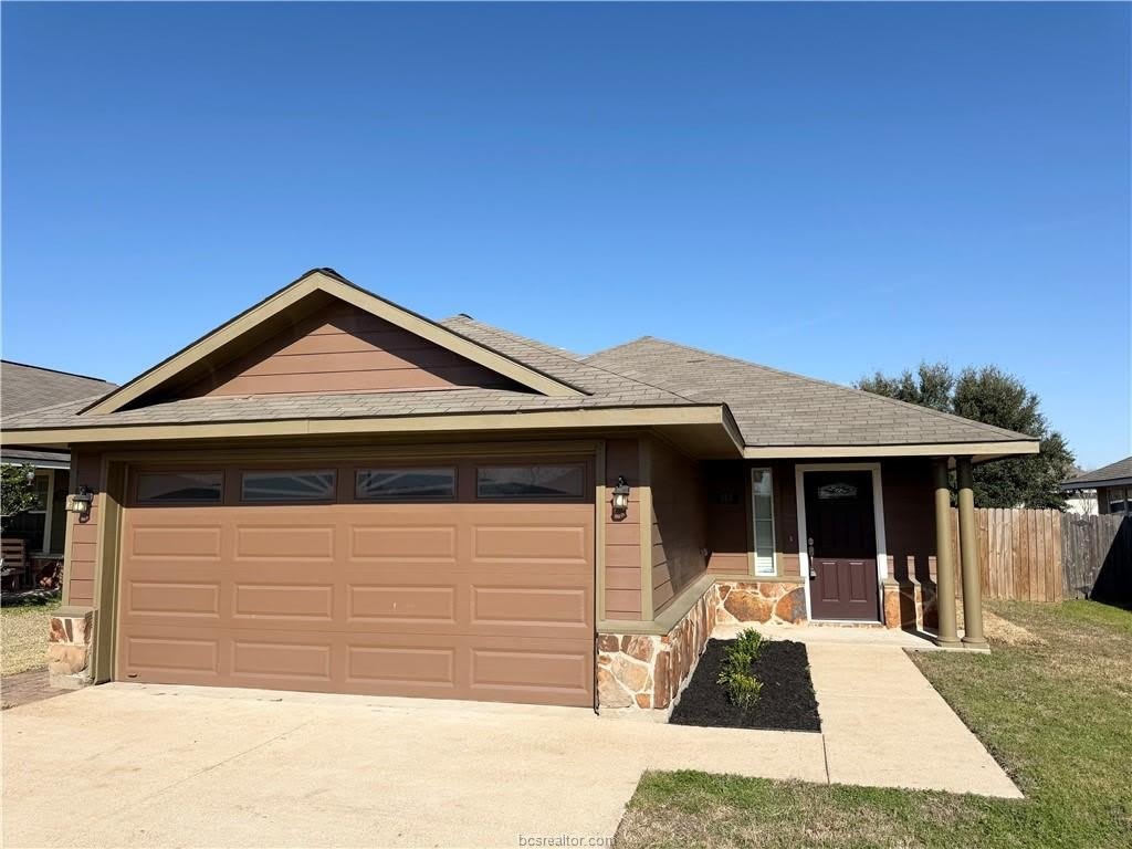 910 Crested Point Drive