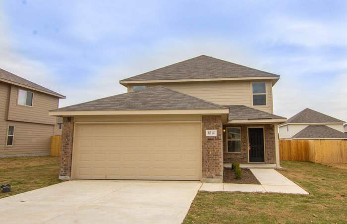 8714 Tesoro Hills
