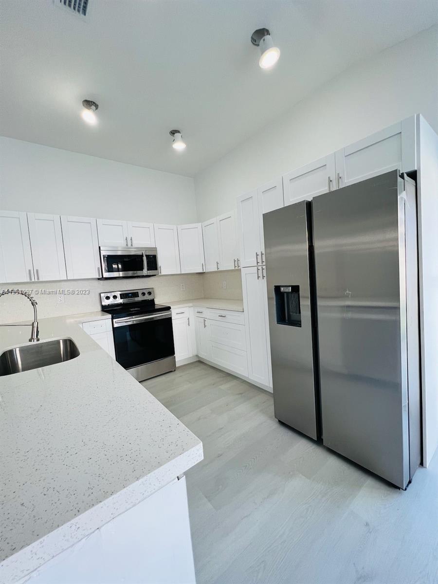 18333 Northwest 7th Street