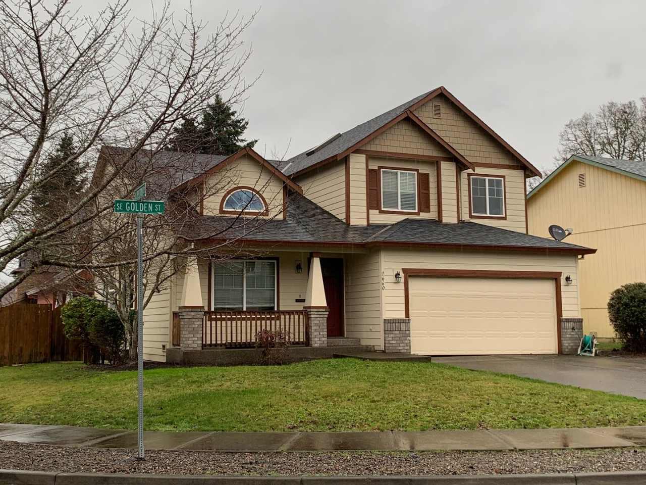 Spacious 4 bed/2.5 Bath Single Family Home Hillsboro