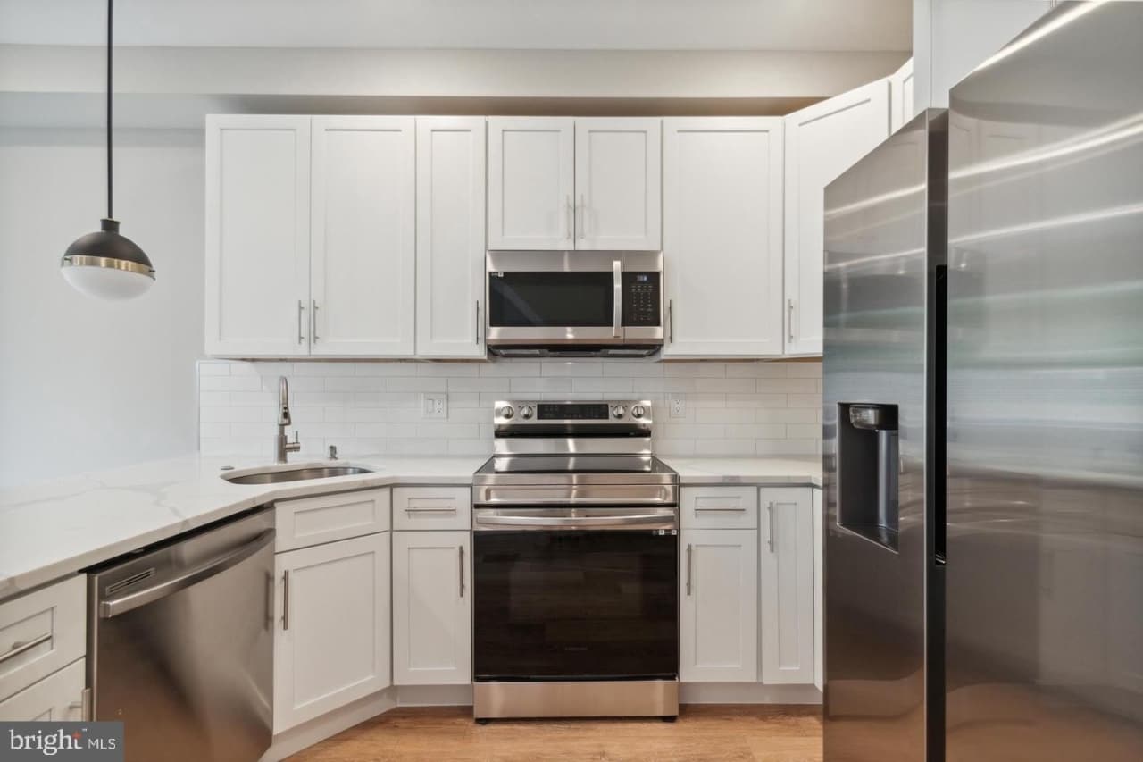 2436 N HANCOCK STREET