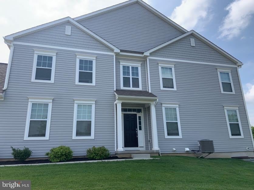 30 S TOMPKINS Square