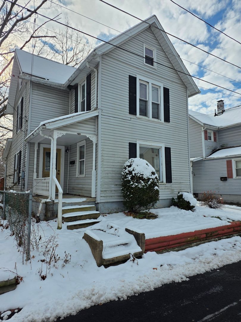 2 bedroom 1 bath single family home