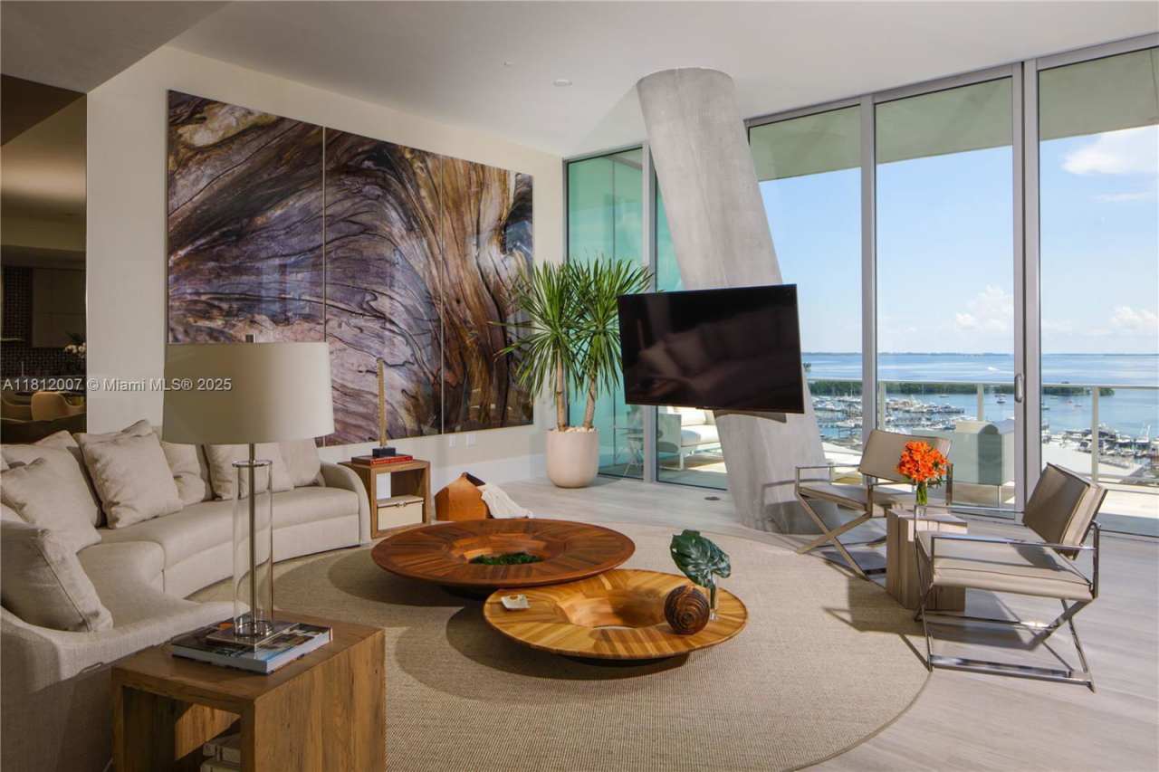 2675 South Bayshore Drive