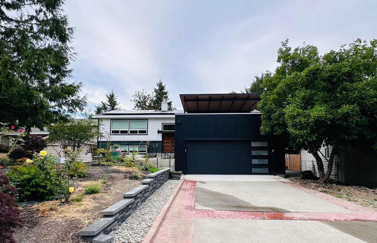 Le and Delisi - Bellevue Duplex