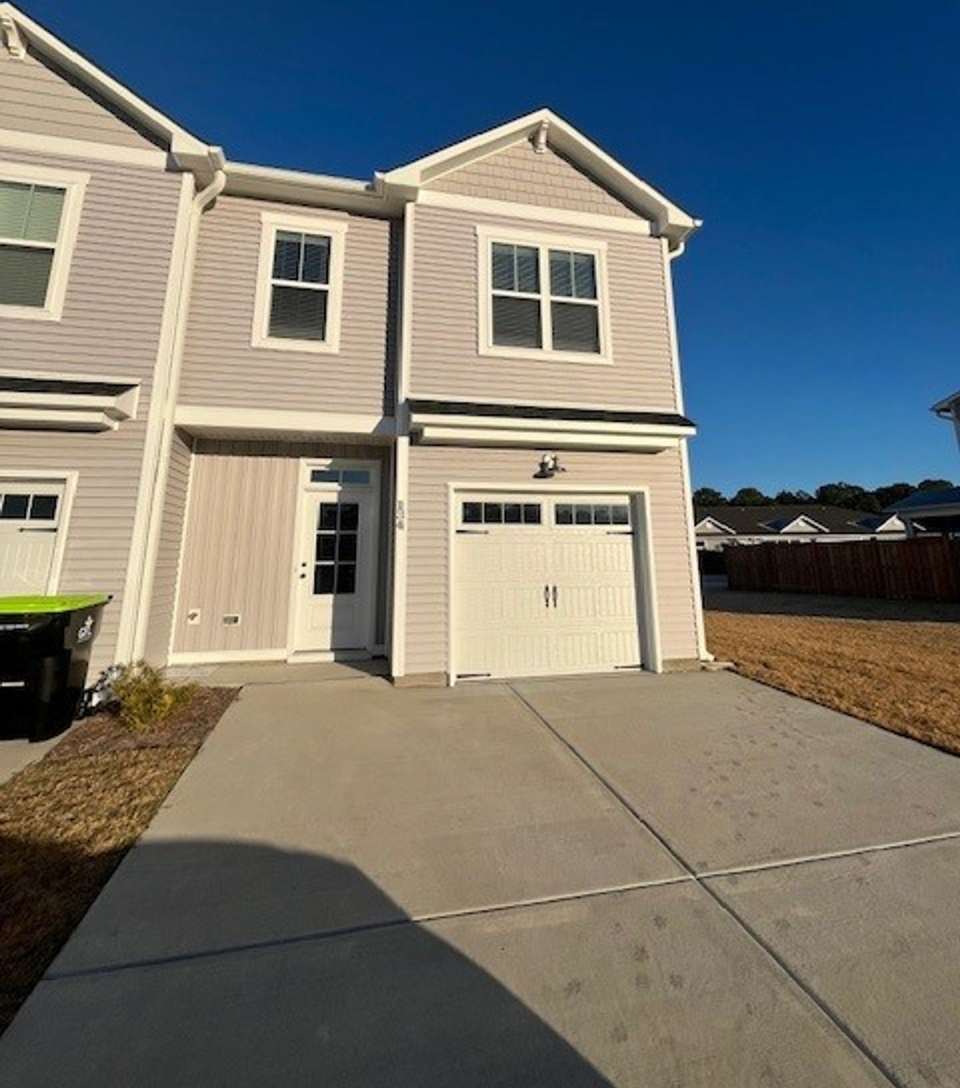 Brand New 3 bedroom 2.5 bath townhome in Leland area