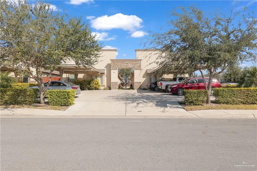 1017 E Myrtle Beach Avenue