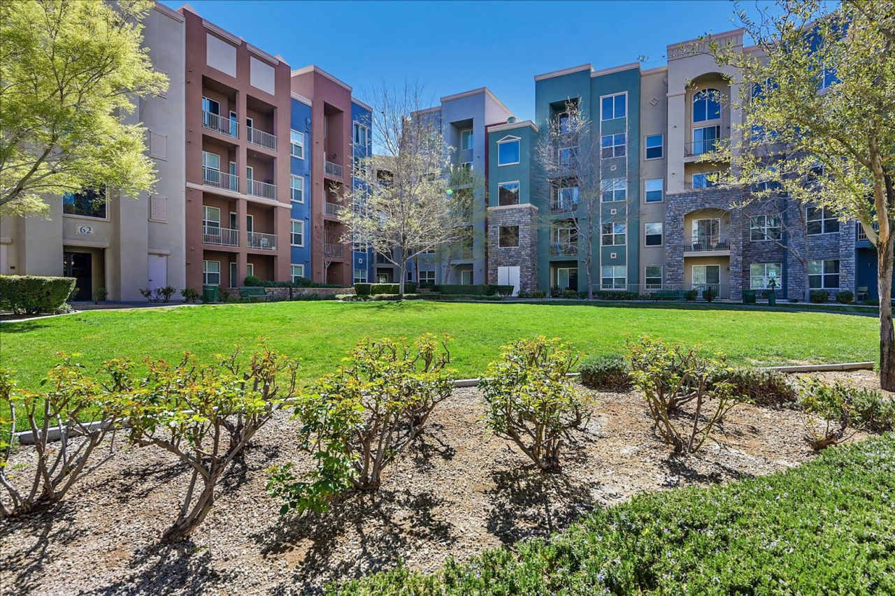 Partially Furnished 2 Bedroom 2 Bathroom Luxury Condo!