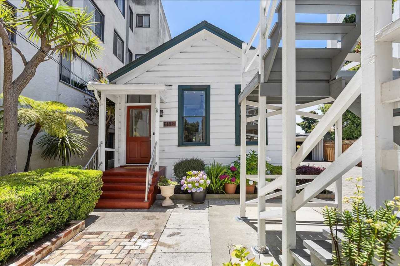 618 1/2 Santa Clara Ave - 1 bedroom | 1 bath | Cottage