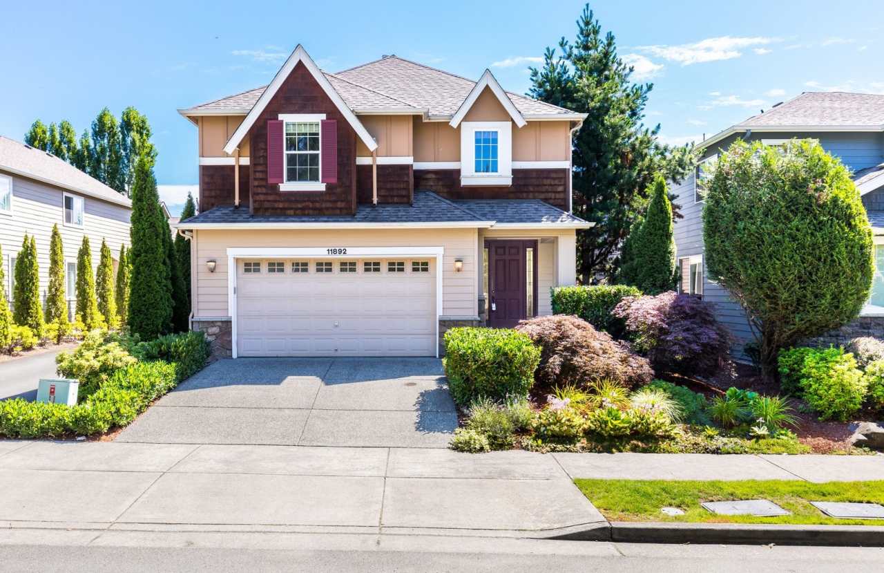 Beautiful 5 Bedroom 3 Bath Redmond Home!