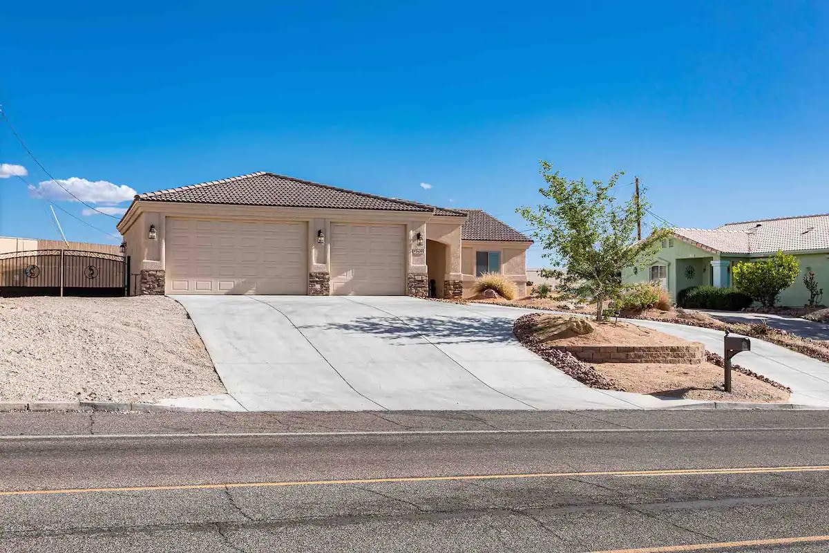 3240 Mcculloch Blvd N