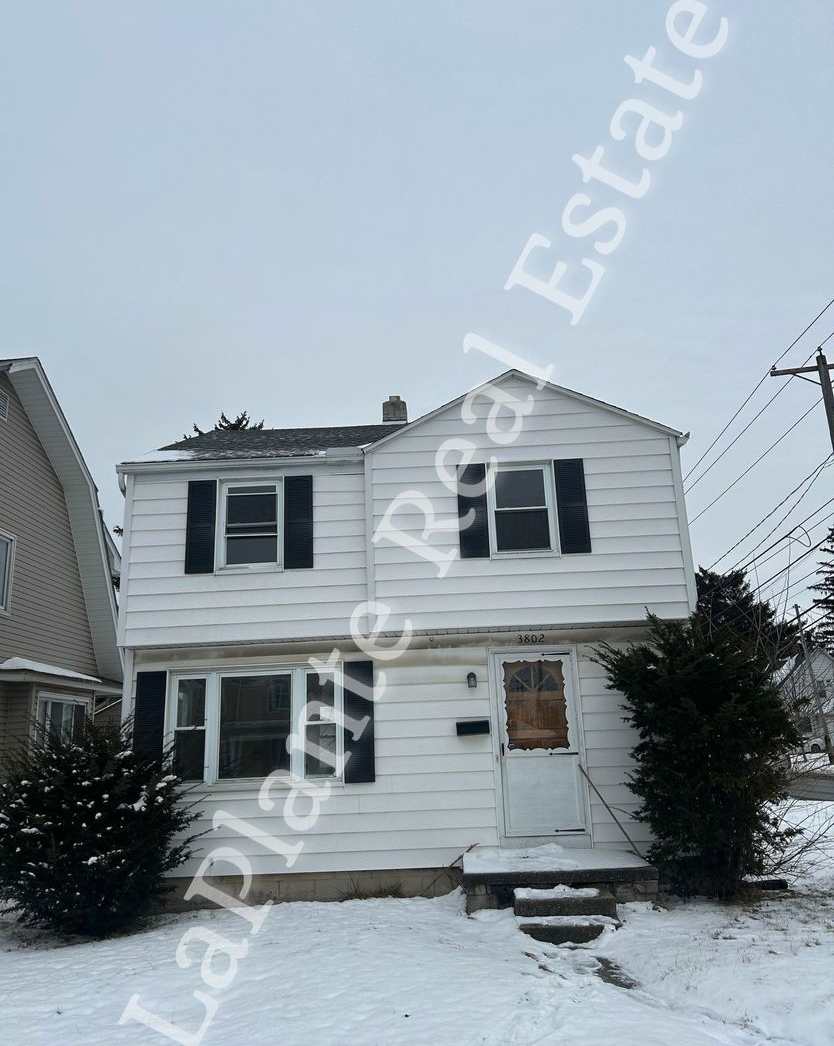 Charming 3-bedroom in North Toledo, on the west side of I-75