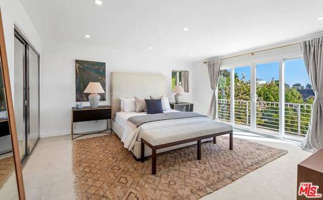 615 North Saltair Avenue