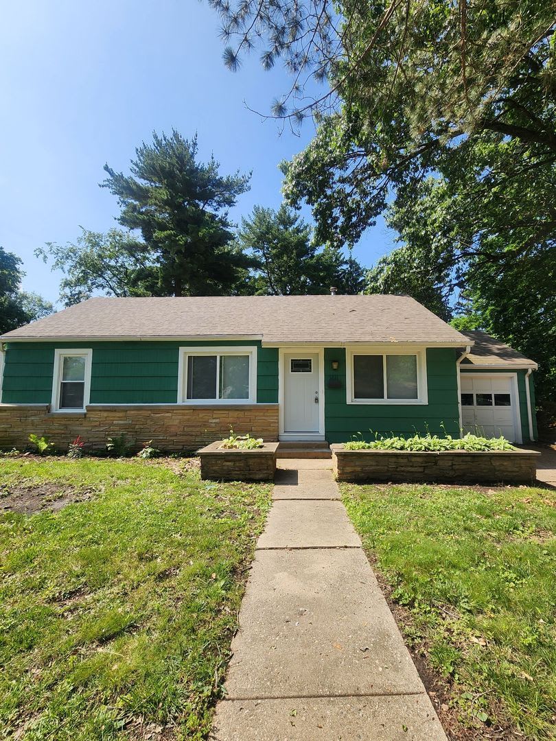 Now leasing for July 1st!