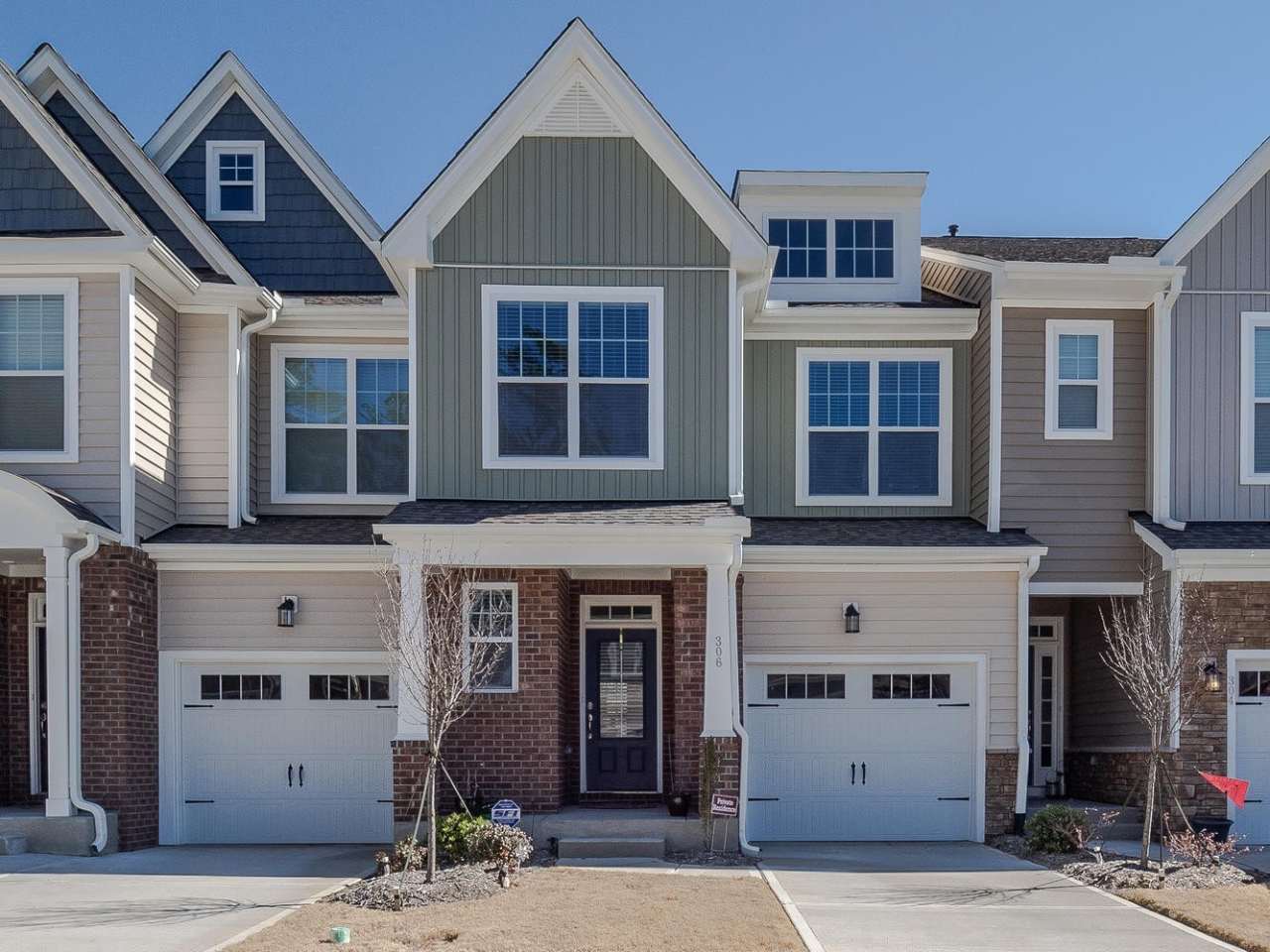 Gorgeous Luxury 3 Bedroom 2.5 Bath Townhome in Harrison Bluffs Townhomes in Cary, Available July 7th!