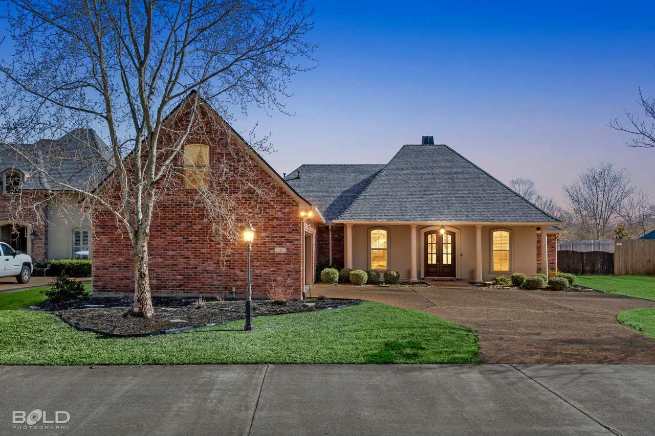 Check Out this 5 Bedroom 3 bath in the Haven