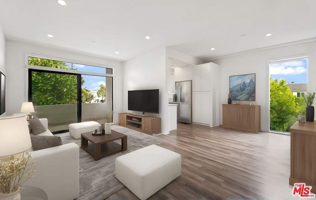 Upper Nomadic Santa Monica