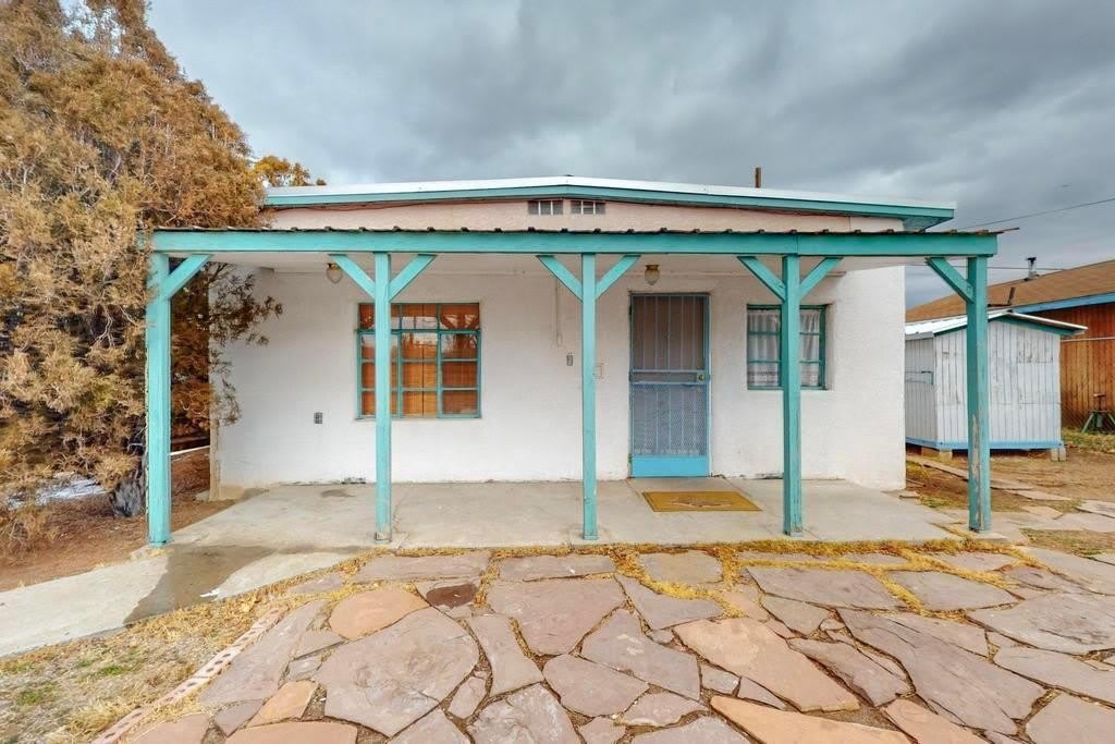 3812 Los Tomases Drive NW