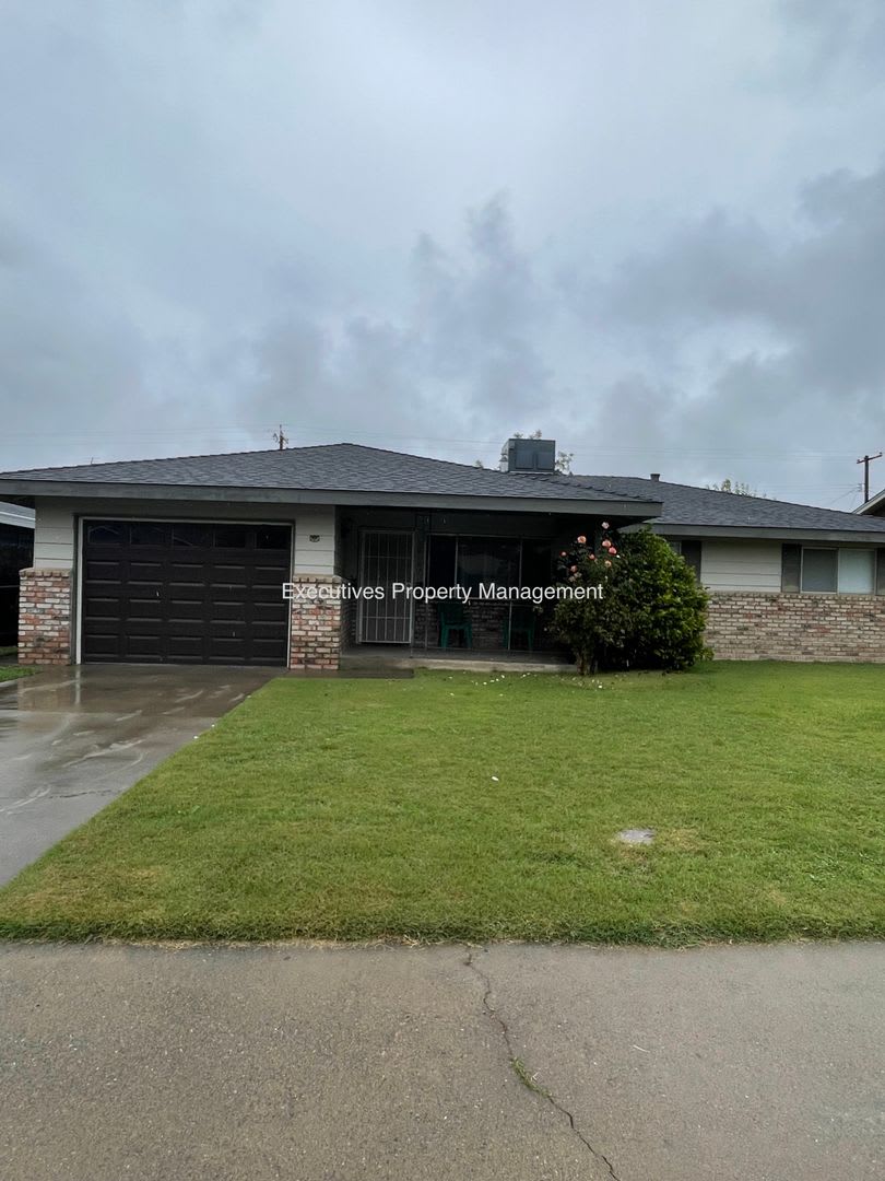 House For Rent | 7126 Louise Ave., Winton