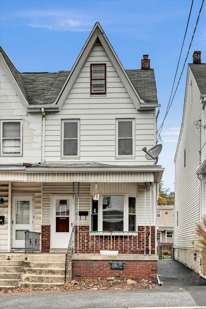 Clean Frackville 3 Bedroom 1.5 bath