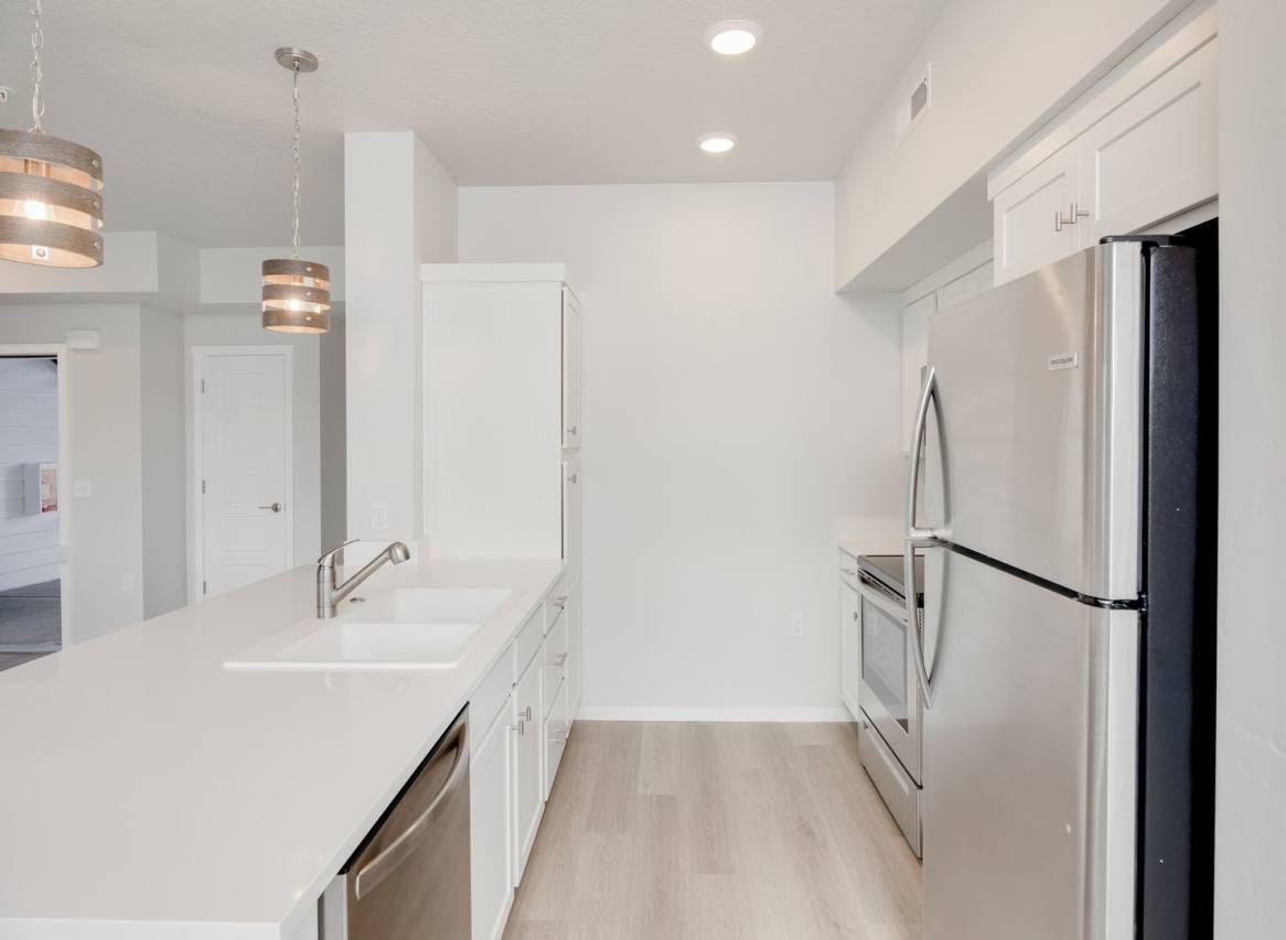 Come Fall in Love with Luxury Living!